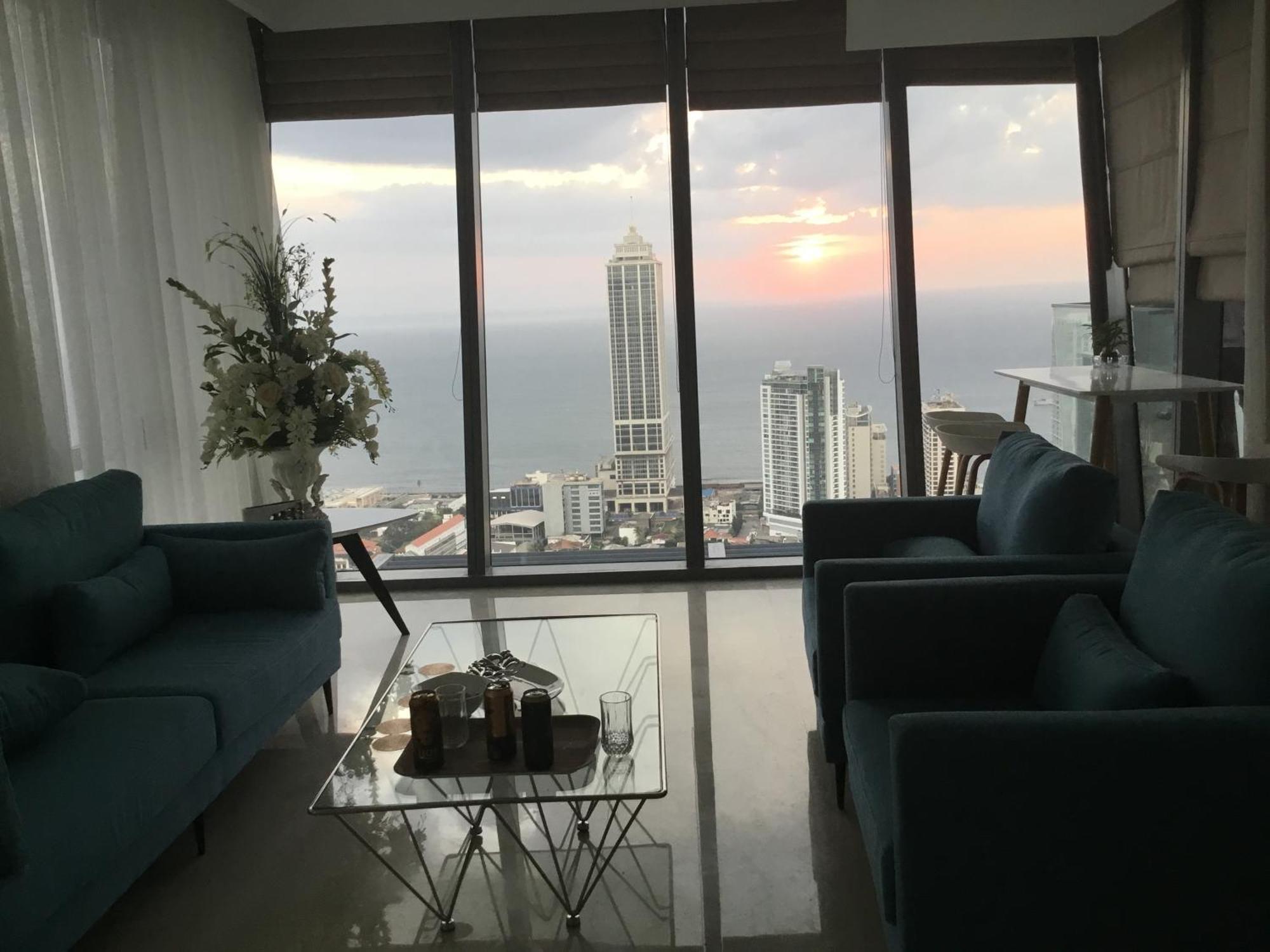 Altair Luxury Colombo By Miracle Apartment Bagian luar foto